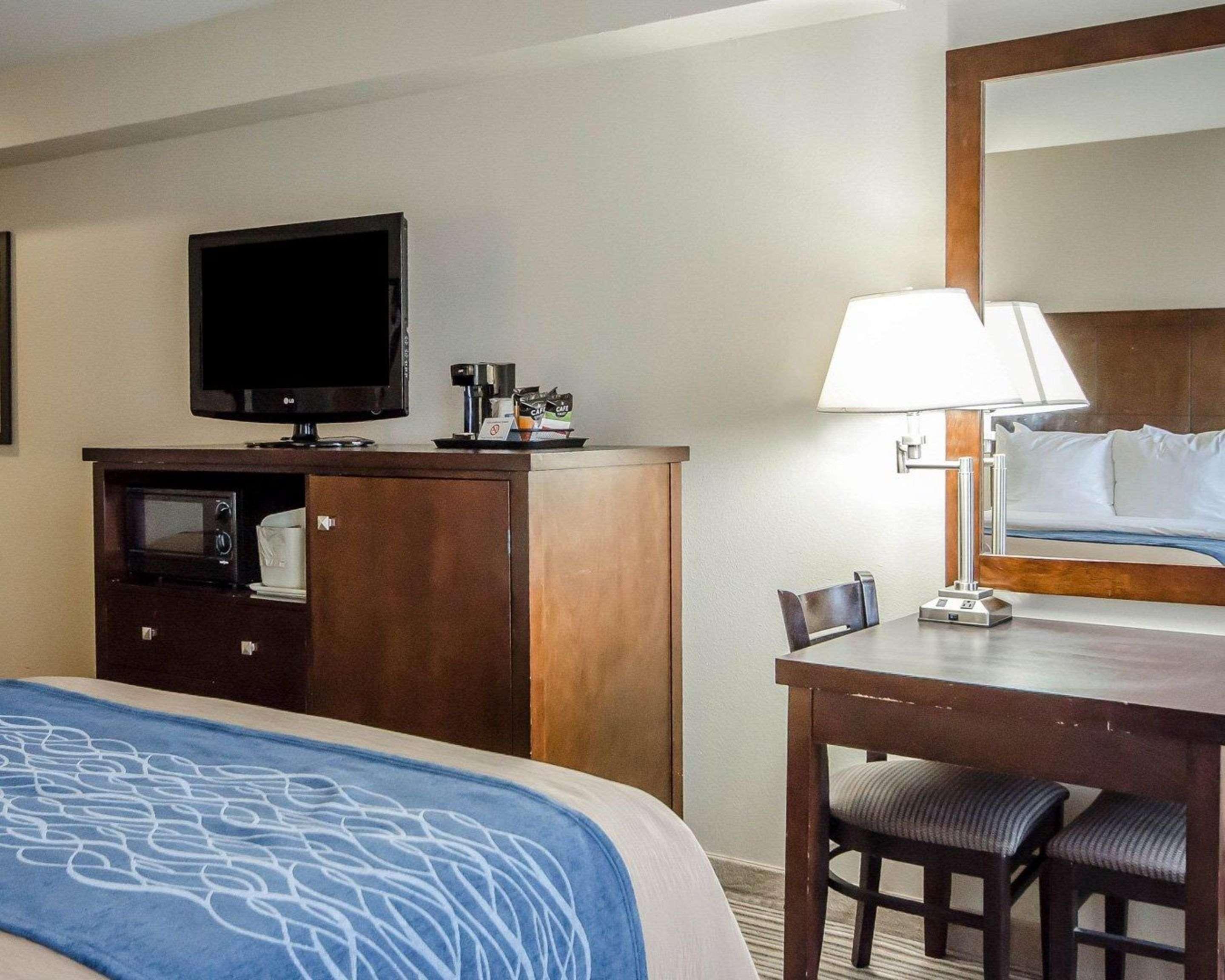 Surestay Plus By Best Western Corydon Exterior photo